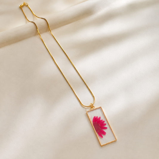 Red Flower Pendant Necklace