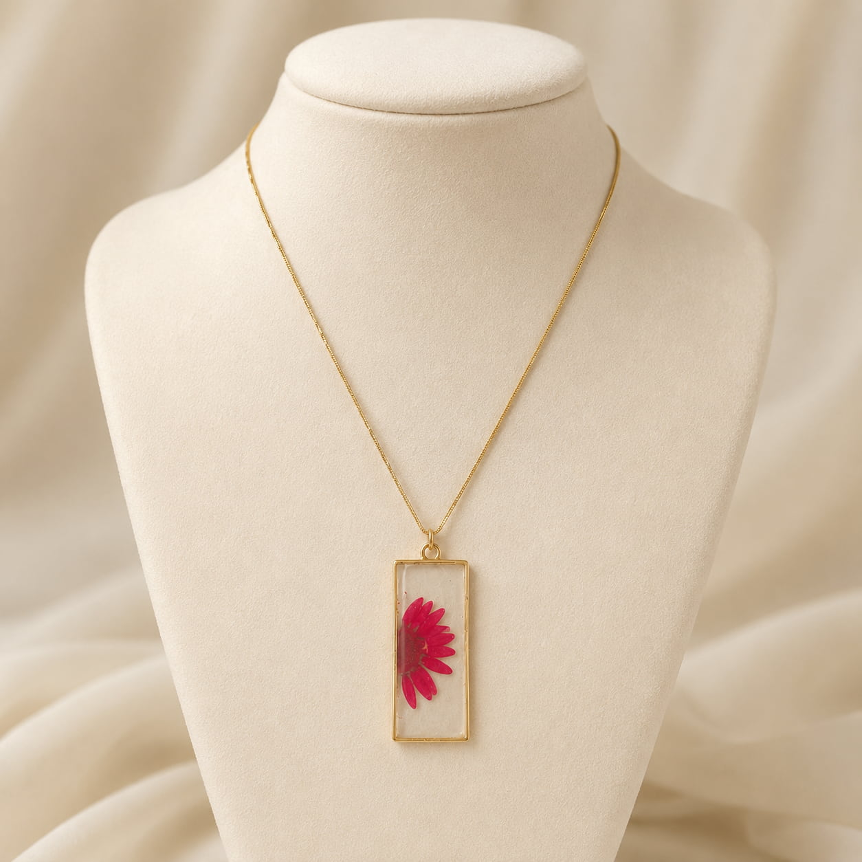 Red Flower Pendant Necklace