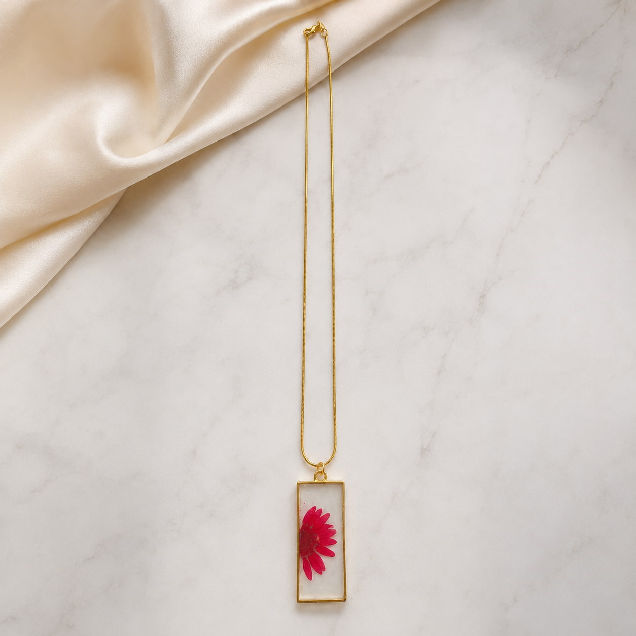 Red Flower Pendant Necklace