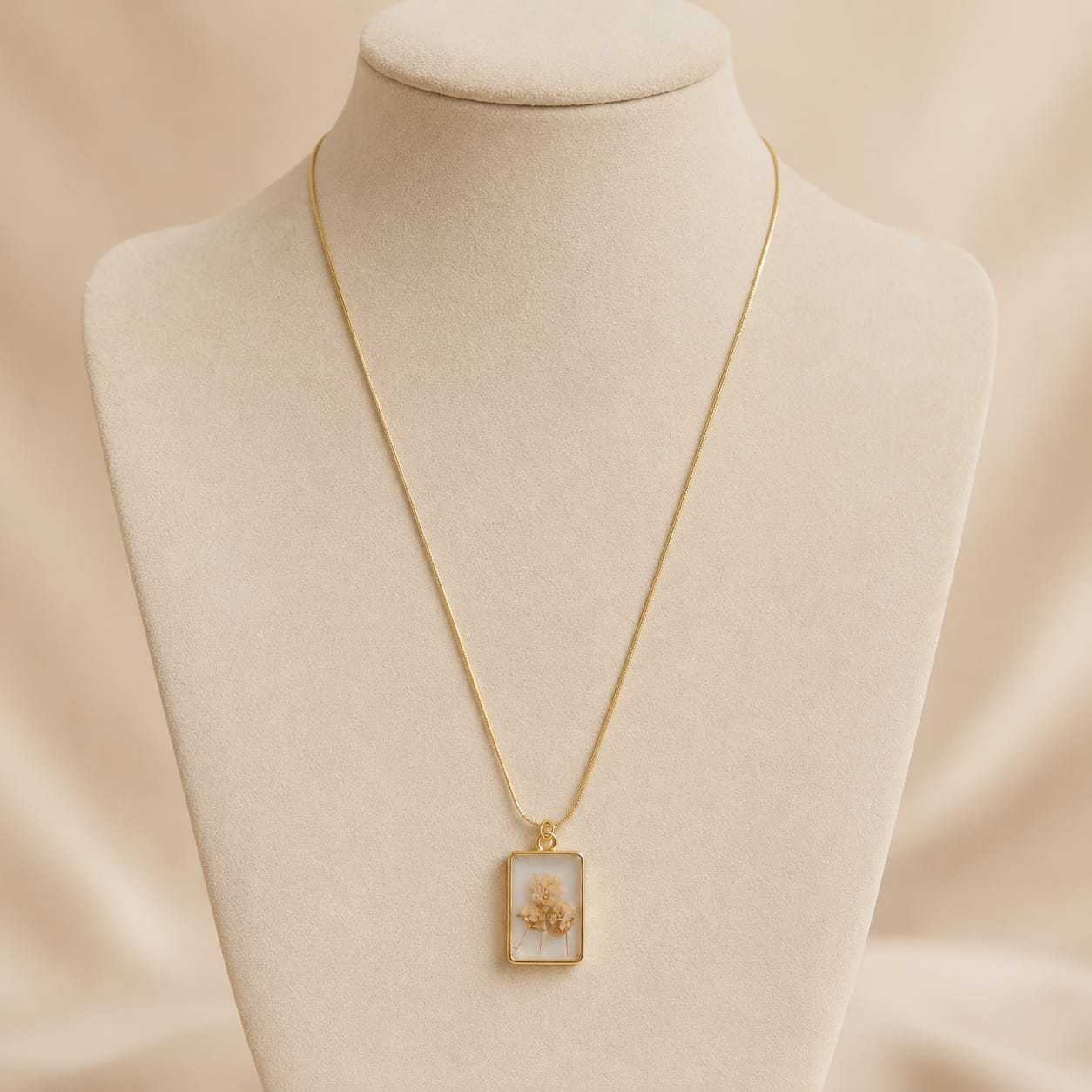 Dried Flower Pendant Necklace